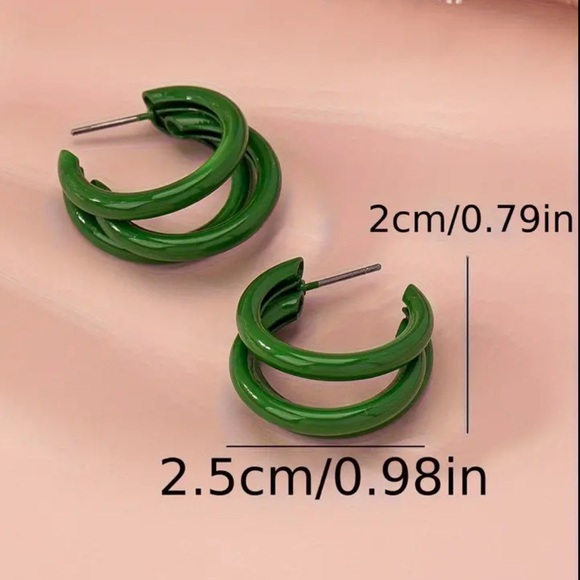 Geometric C Shaped Green Hoop Earrings - Picture 4 of 6